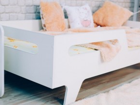 Кровать детская Бэби белая в Нефтеюганске - nefteyugansk.magazinmebel.ru | фото - изображение 2